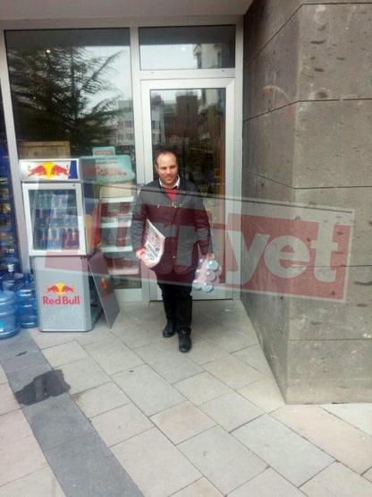 Bakan babanın bakkal oğlu