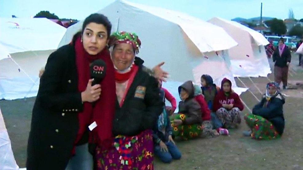 Kadınlar günde 4 saat 40 dakika fazla çalışıyor, 2.5 kat az kazanıyor