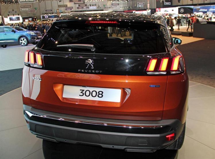 Cenevre Otomobil Fuarında Yılın Otomobili Peugeot 3008