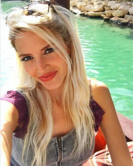 Dilara Öztunç Singapurda tatil yapıyor