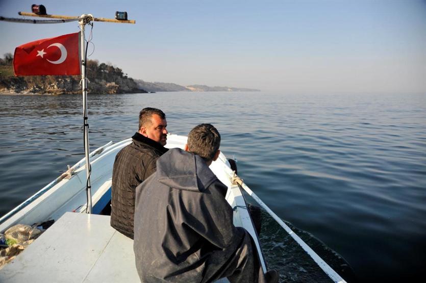 Troller, gırgırlar Karadenizi kurutunca iş kıyı balıkçılarına kaldı