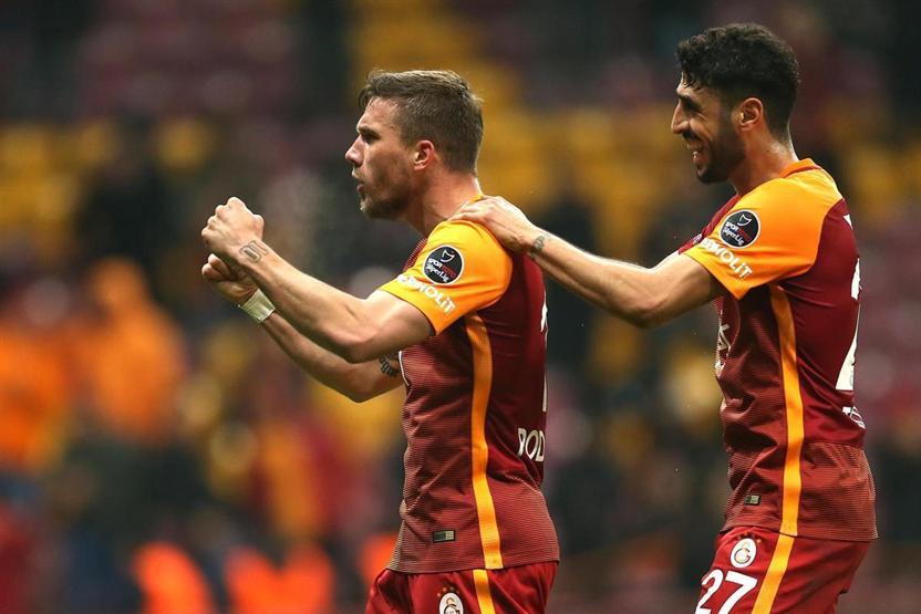Arenada 2 dakikada 2 penaltı