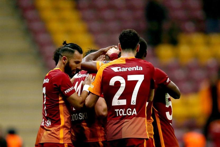 Arenada 2 dakikada 2 penaltı