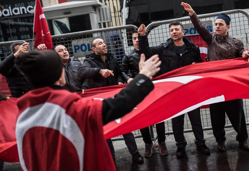 Hollanda Başkonsolosluğu çatısında inceleme