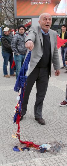 Samsunda Hollanda bayrağı yerine Fransa bayrağı yaktılar