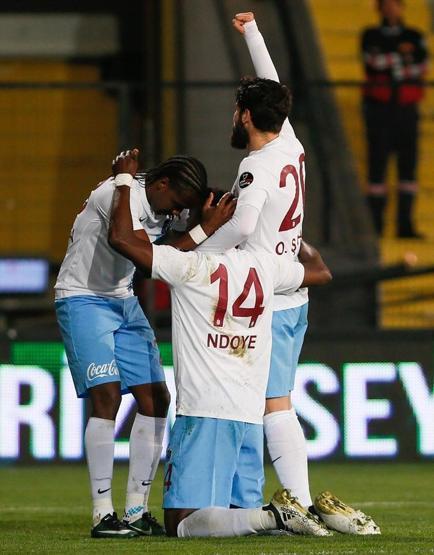 Akhisar Belediyespor 1-3 Trabzonspor / Maç Özeti
