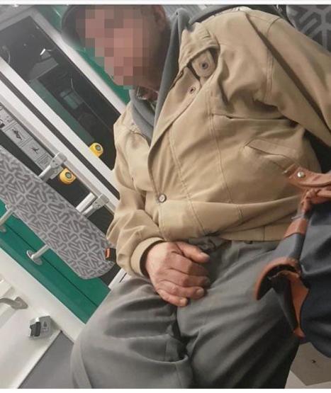 Konyada tramvayda kabaklı taciz