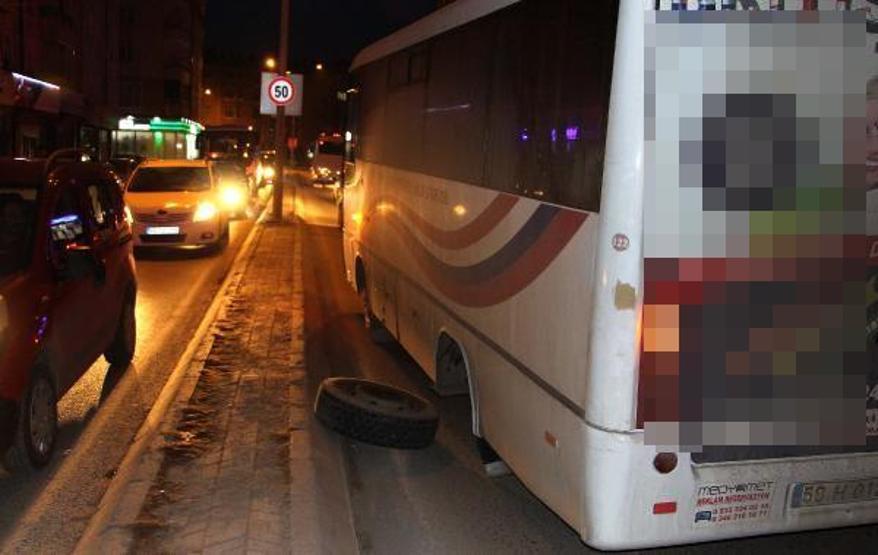 Korku dolu anlar... Halk otobüsünün tekerleği çıktı