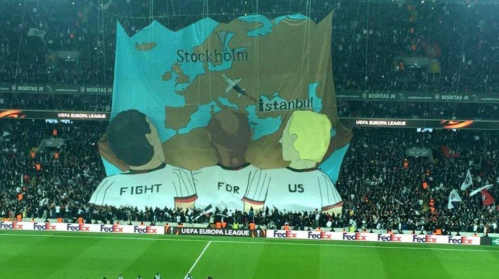 Beşiktaş taraftarından UEFA koreografisi