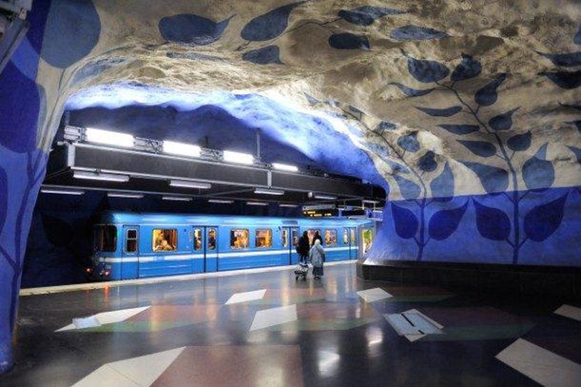 Film seti veya sergi salonu değil, metro istasyonu