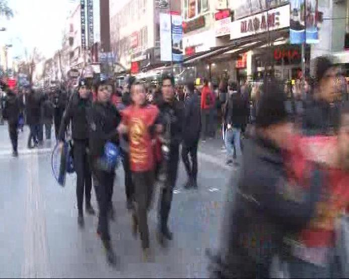 Ankarada Hayır bildirisi dağıtan 11 kişi gözaltına alındı