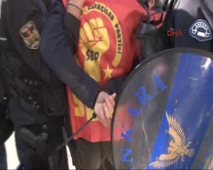 Ankarada Hayır bildirisi dağıtan 11 kişi gözaltına alındı