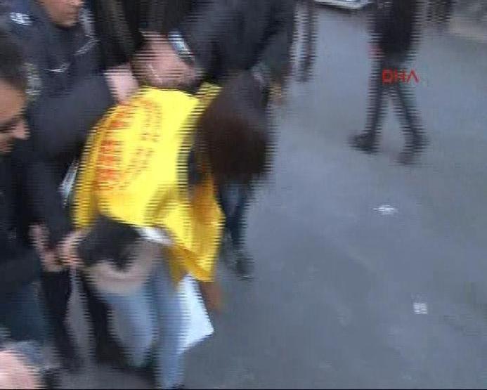 Ankarada Hayır bildirisi dağıtan 11 kişi gözaltına alındı
