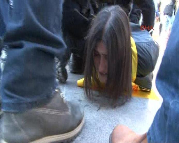 Ankarada Hayır bildirisi dağıtan 11 kişi gözaltına alındı