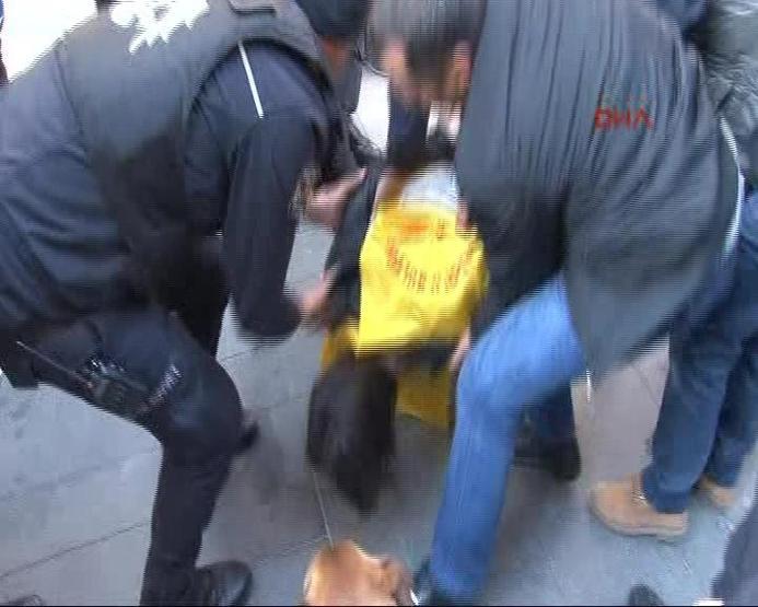 Ankarada Hayır bildirisi dağıtan 11 kişi gözaltına alındı