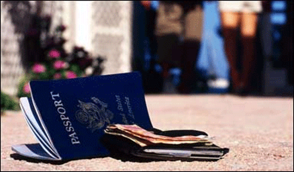 Uçuş sırasında pasaportunu kaybeden adamın başına gelenler