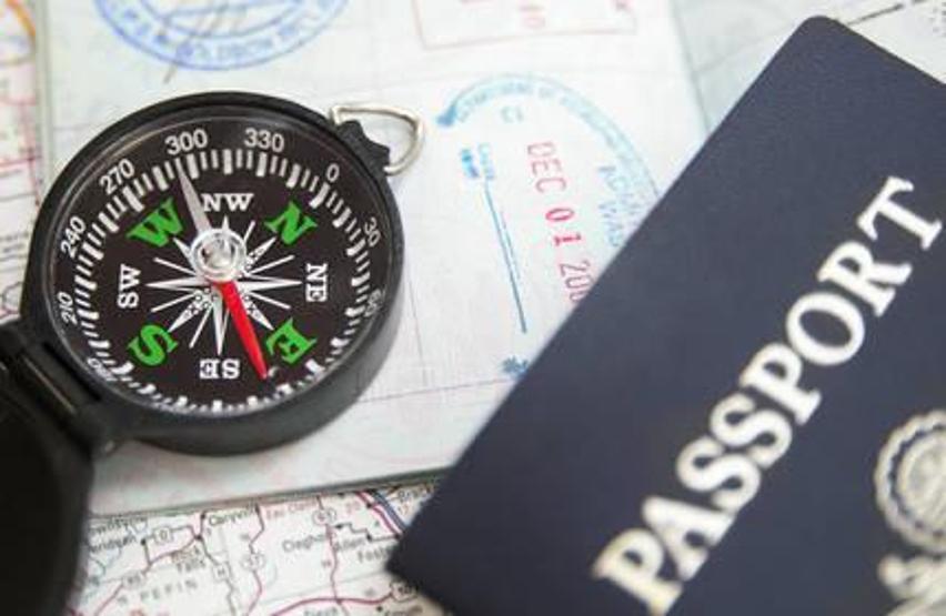 Uçuş sırasında pasaportunu kaybeden adamın başına gelenler