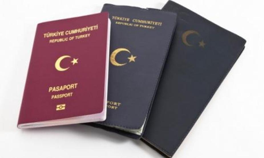 Uçuş sırasında pasaportunu kaybeden adamın başına gelenler