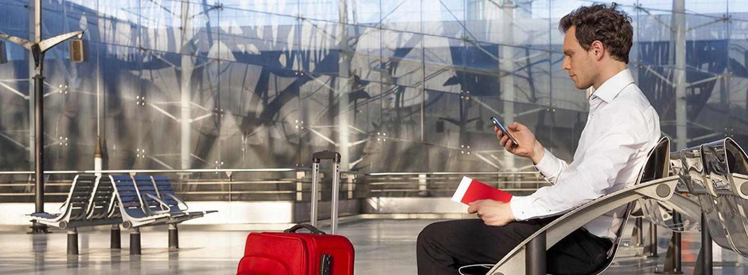 Uçuş sırasında pasaportunu kaybeden adamın başına gelenler