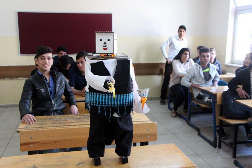 Urfalı öğrenci robot yaptı