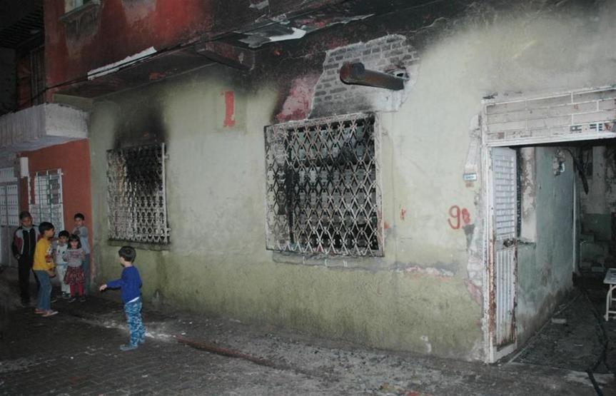 Ailesiyle tartışınca evi yaktı