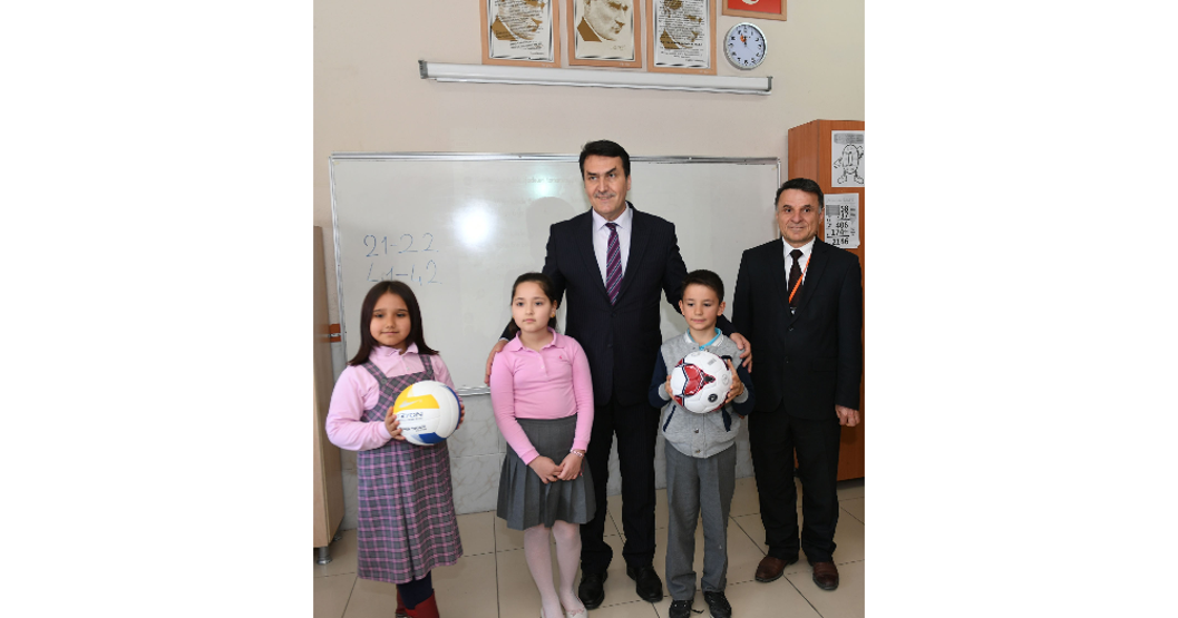 Sınıf başkanı belediye başkanından yardım istedi