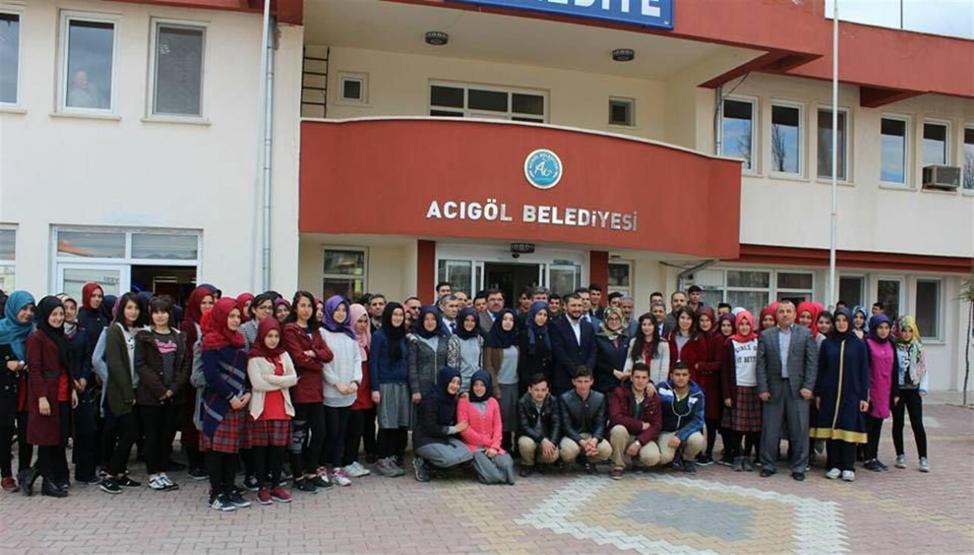 Belediye ve AK Parti ilçe başkanları okullarda evet propagandası yapıyor iddiası