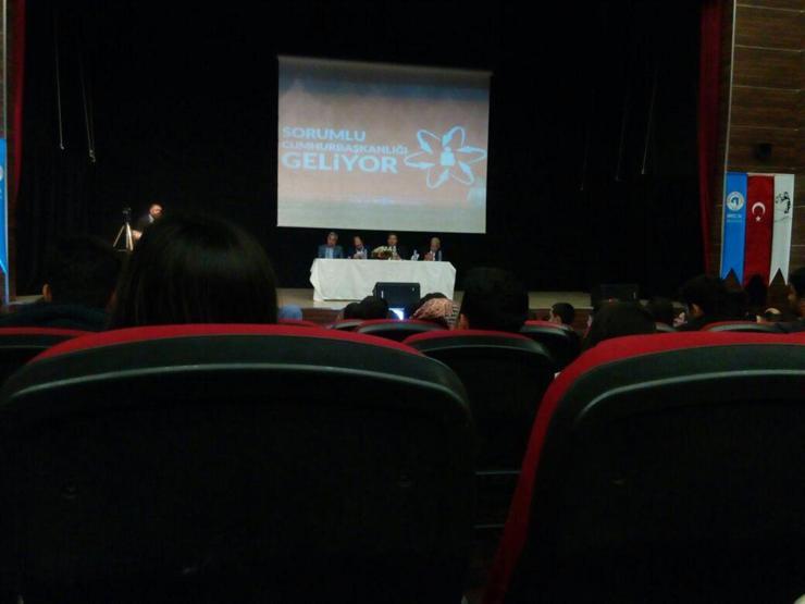 Belediye ve AK Parti ilçe başkanları okullarda evet propagandası yapıyor iddiası
