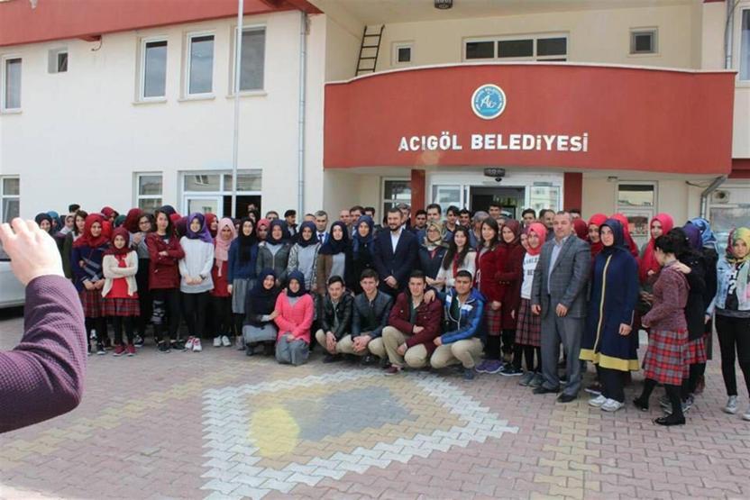 Belediye ve AK Parti ilçe başkanları okullarda evet propagandası yapıyor iddiası