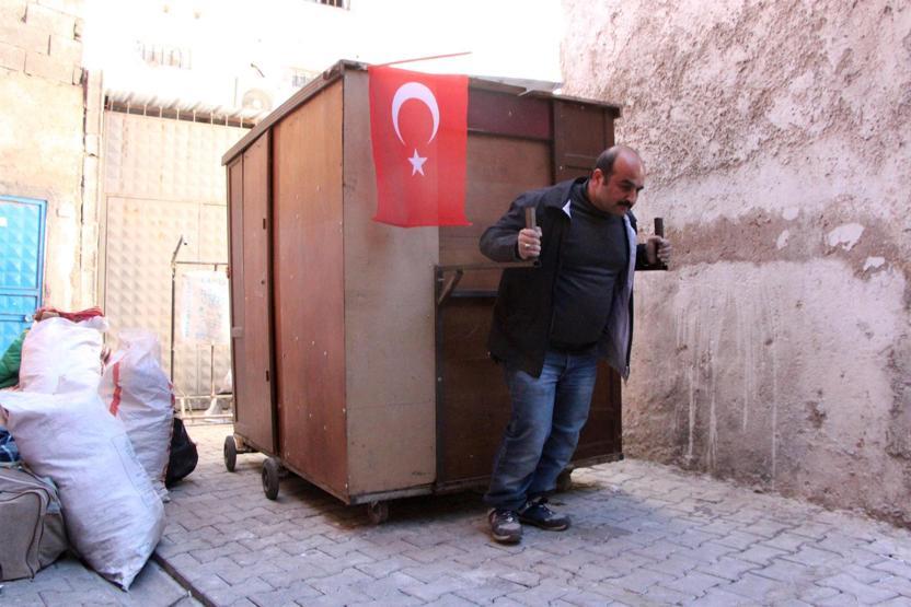 Gardırobunu eve dönüştürdü
