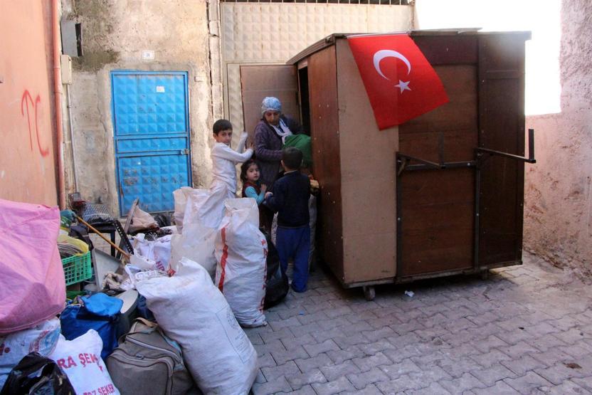 Gardırobunu eve dönüştürdü