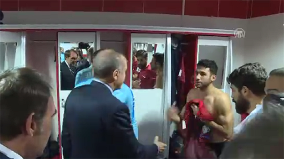 Cumhurbaşkanı Erdoğanla karşılaşan İsmail Köybaşının zor anları