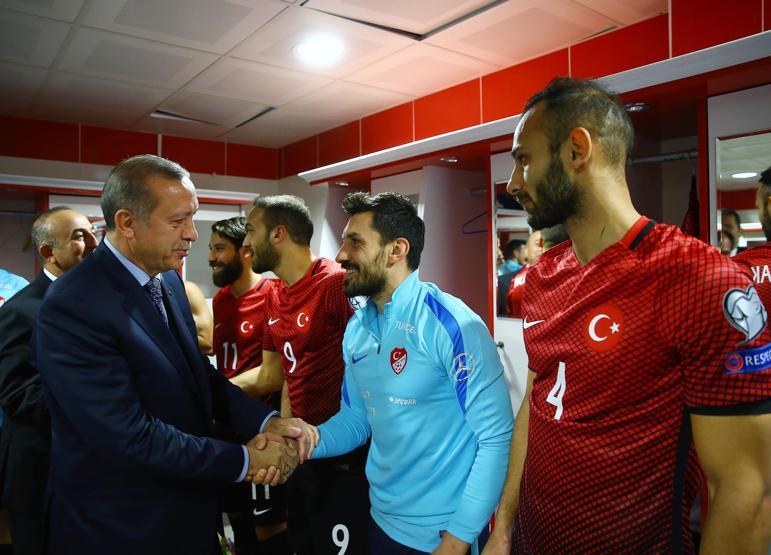 Cumhurbaşkanı Erdoğanla karşılaşan İsmail Köybaşının zor anları