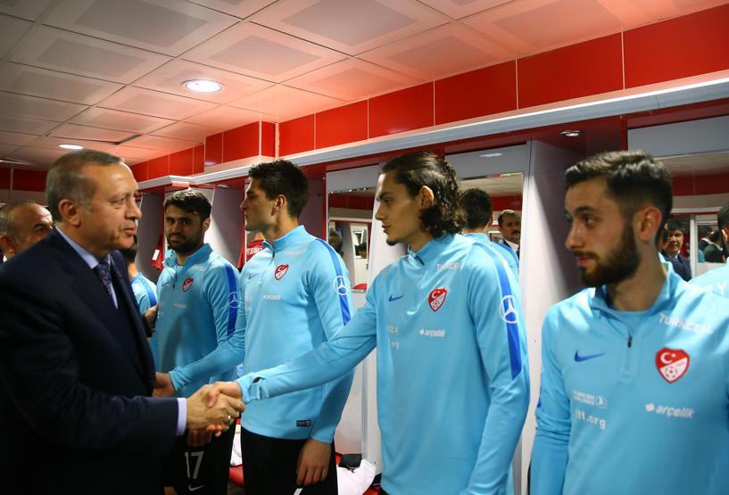 Cumhurbaşkanı Erdoğanla karşılaşan İsmail Köybaşının zor anları