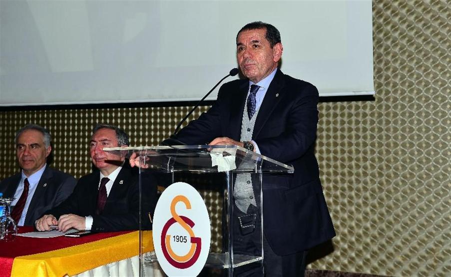 Dursun Özbek TT Arenanın tapusunu gösterdi