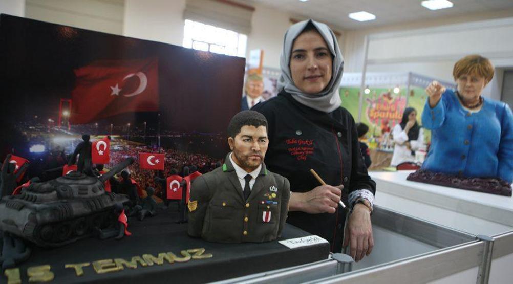 15 Temmuz şehidi Ömer Halisdemiri pasta yaptılar