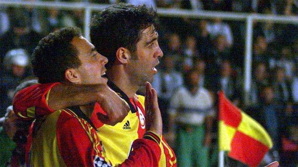 Galatasaray Hakan Şükür ve Arif Erdem için kararını verdi