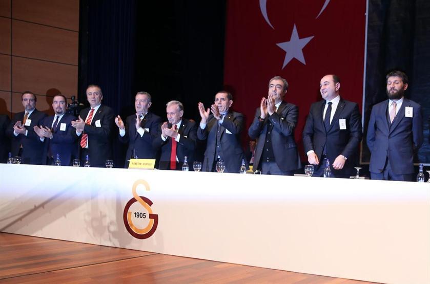 Galatasaray Hakan Şükür ve Arif Erdem için kararını verdi