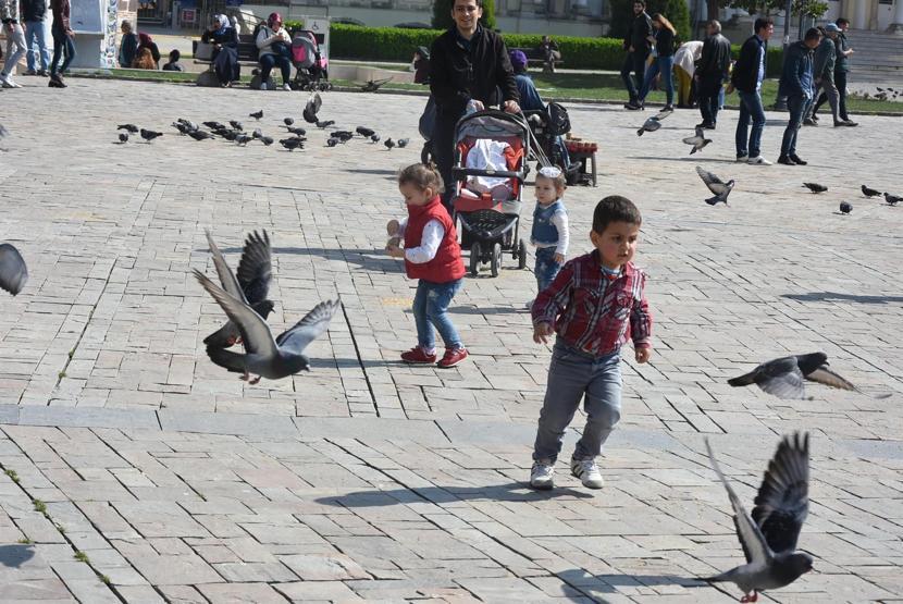 İzmirliler hafta sonunda güneşin keyfini çıkardı