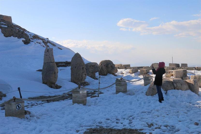 Karlar eridi Nemrut Dağına ilgi arttı