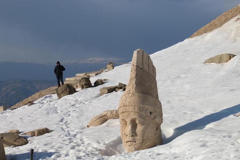 Karlar eridi Nemrut Dağına ilgi arttı