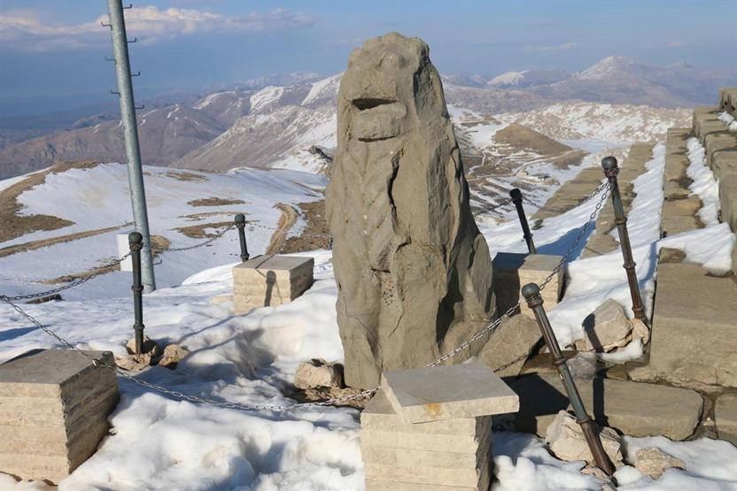 Karlar eridi Nemrut Dağına ilgi arttı
