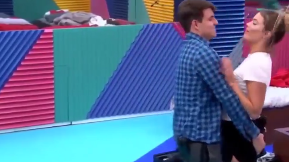 Aly Eckmann bir kez daha gündeme oturdu