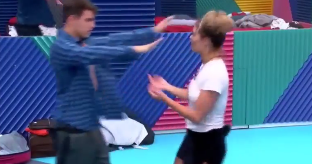 Aly Eckmann bir kez daha gündeme oturdu