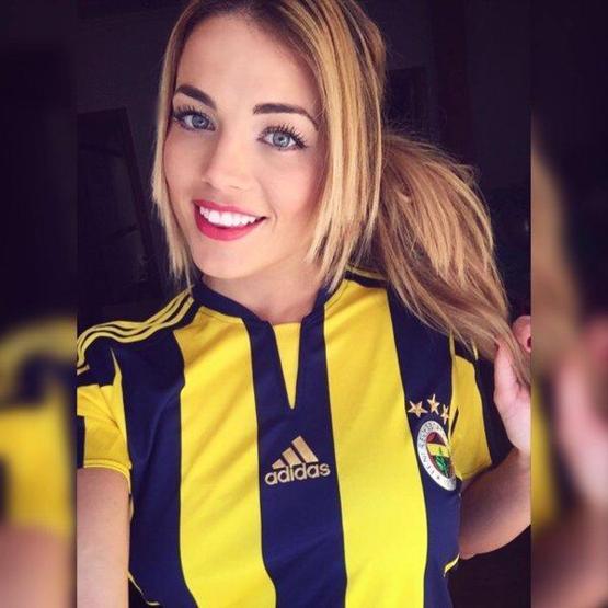 Aly Eckmann bir kez daha gündeme oturdu