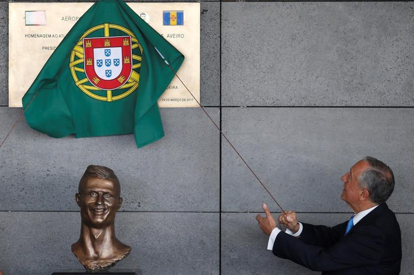 Ronaldonun adı havalimanına verildi