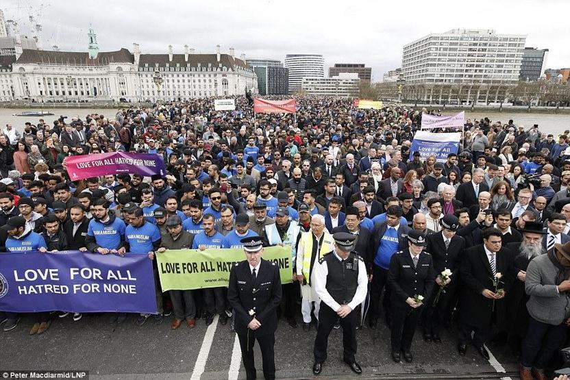 Londra saldırısı sonrası dayanışma programı