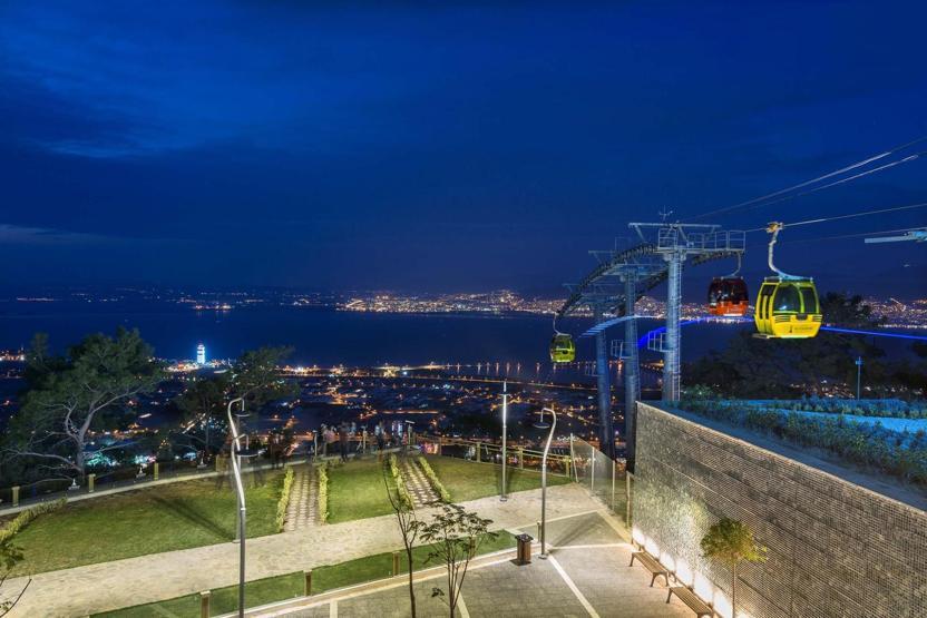 İzmirin teleferiği yeniden çalışmaya başladı
