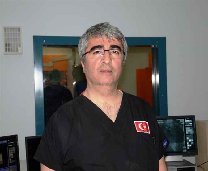 İlk kez denendi Sığırın kalp zarından yapılan kalp kapakçığı ameliyatsız nakledildi