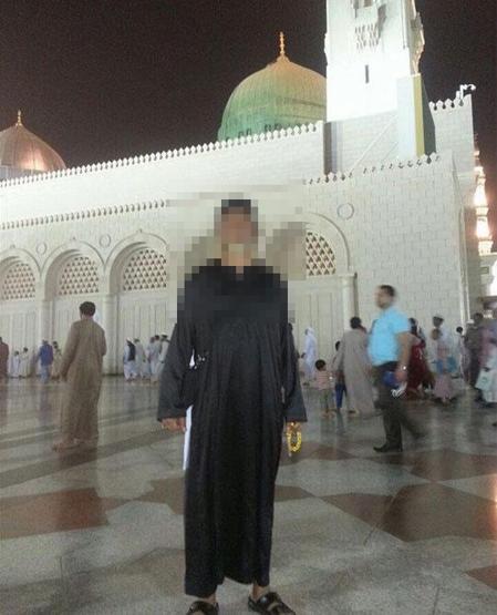 Survivordan elendi, soluğu kutsal topraklarda aldı